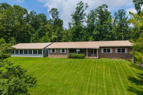 30 Dusty Rd, Morehead, KY, 40351-8247 | Card Image