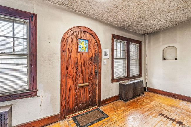 164-30 77 Th Rd, House other with 2 bedrooms, 1 bathrooms and null parking in Fresh Meadows NY | Image 5
