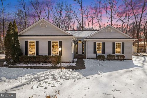 5220 Leavells Crossing Dr, FREDERICKSBURG, VA, 22407-7706 | Card Image