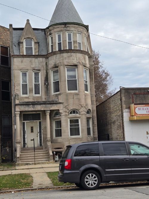 5533 S Michigan Ave, Chicago, IL, 60637-1012 | Card Image