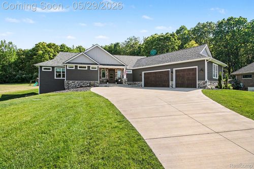 4112 Prairie Rose Dr, Howell, MI, 48843-8057 | Card Image