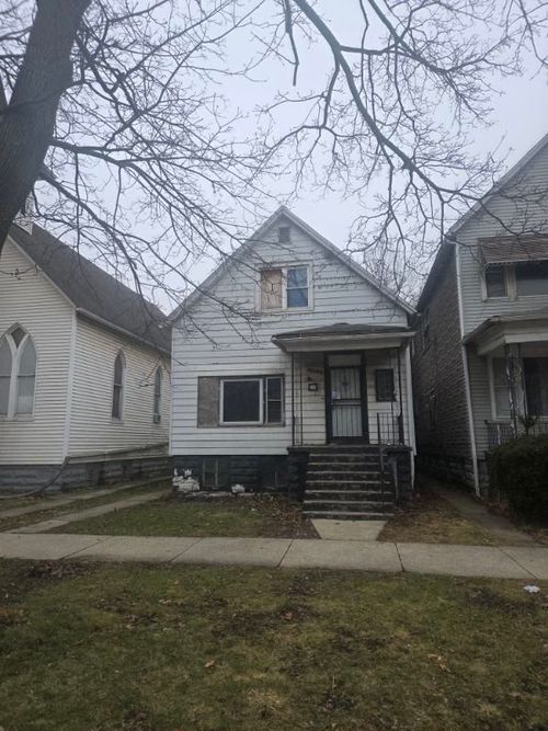 11234 S Indiana Ave, Chicago, IL, 60628-4904 | Card Image