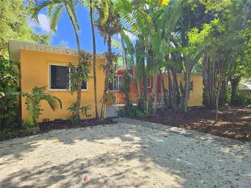 6624 Sw 78th Ter, South Miami, FL, 33143-4642 | Card Image