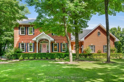 1271 Georges Vanier Dr, Cumberland, ON, K4C1R6 | Card Image