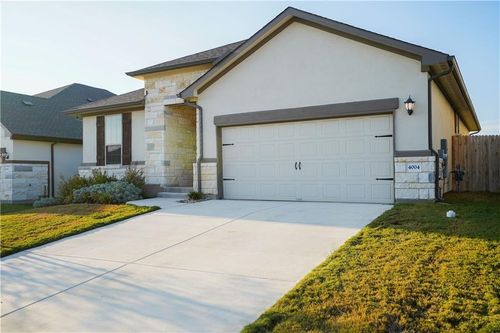 4004 Promontory Point Trl, Georgetown, TX, 78626-2719 | Card Image