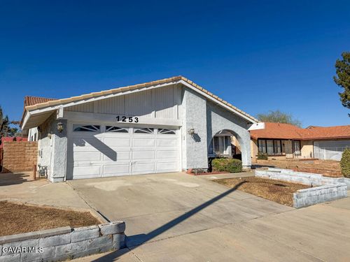 1253 Morven St, Lancaster, CA, 93535-3356 | Card Image