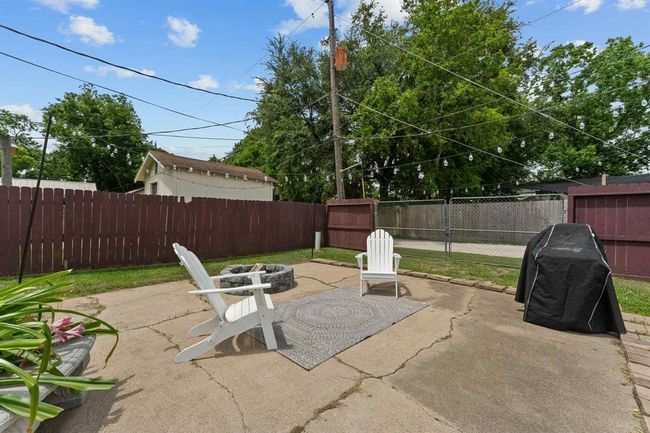 Light up your nights! This backyard’s got the perfect setup for cozy gatherings and starry conversations | Image 23