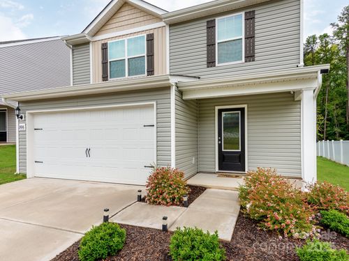 3026 Trailblazer St, Charlotte, NC, 28215-7440 | Card Image
