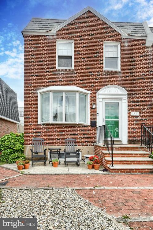 2821 S Darien St, PHILADELPHIA, PA, 19148-5055 | Card Image