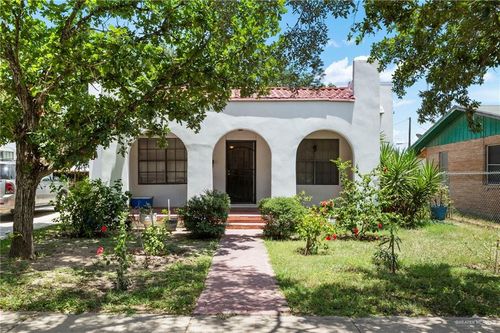 328 & 332 S Georgia Ave, Mercedes, TX, 78570-3015 | Card Image