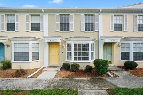 37306 Embassy Park Ln, DADE CITY, FL, 33525-5228 | Card Image