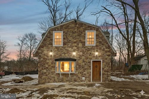 2034 Locust St, UPPER CHICHESTER, PA, 19061-3705 | Card Image