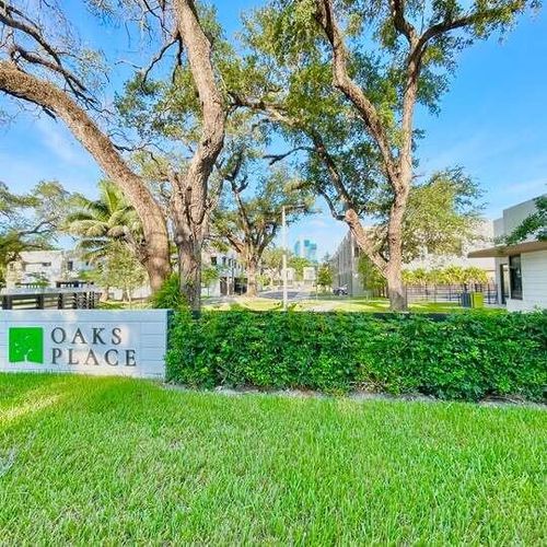 4110 N Oak Place, Davie, FL, 33314 | Card Image