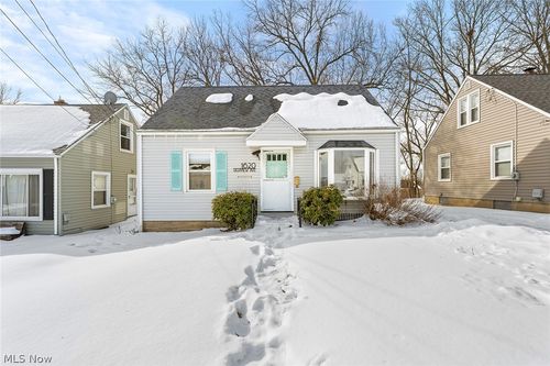 1620 Highview Ave, Akron, OH, 44301-2746 | Card Image