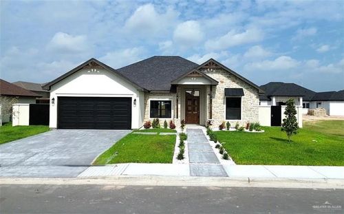 9905 N 24th St, McAllen, TX, 78504-7016 | Card Image