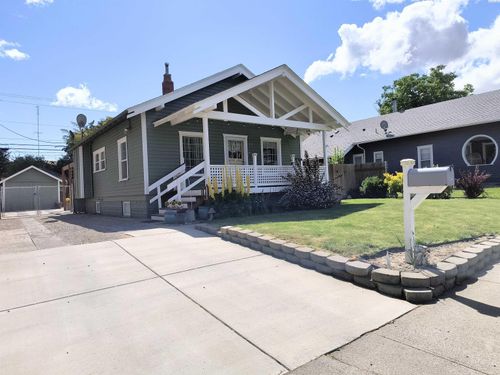 912 Court St, Prosser, WA, 99350 | Card Image