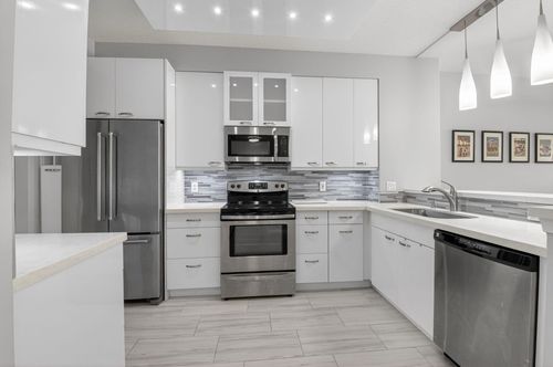 apt-33-22715 Camino Del Mar, Boca Raton, FL, 33433-8712 | Card Image