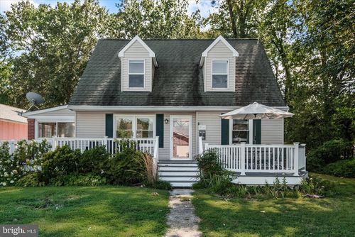 916 Bryant Ave, COLONIAL BEACH, VA, 22443-2119 | Card Image