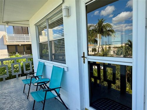 310-467 Golden Isles Dr, Hallandale Beach, FL, 33009-7581 | Card Image