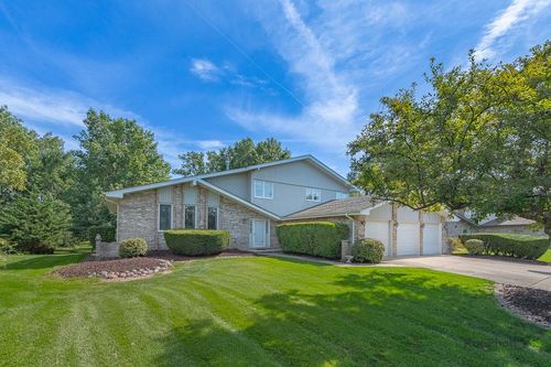 11528 Brookwood Dr, Orland Park, IL, 60467-6064 | Card Image