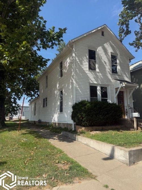 2327 Avenue M, Fort Madison, IA, 52627-4035 | Card Image