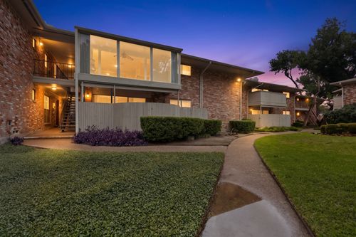 210-7812 Royal Ln, Dallas, TX, 75230-3721 | Card Image