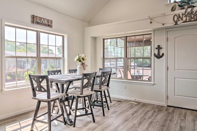 Breakfast Nook | Image 22