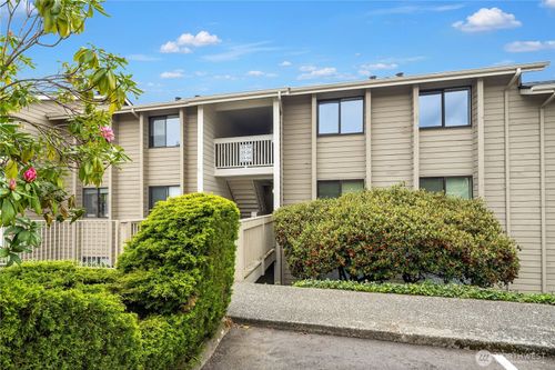 d34-1319 S Puget Drive, Renton, WA, 98055 | Card Image