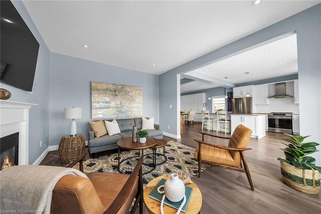 11 Sundial Cres, House other with 5 bedrooms, 3 bathrooms and 6 parking in Dundas ON | Image 16