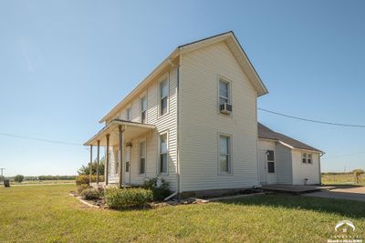 1396 N 300 Road, Home with 4 bedrooms, 1 bathrooms and null parking in Baldwin City KS | Image 2