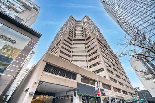 2201-175 Cumberland St, Toronto, ON, M5R3M9 | Card Image