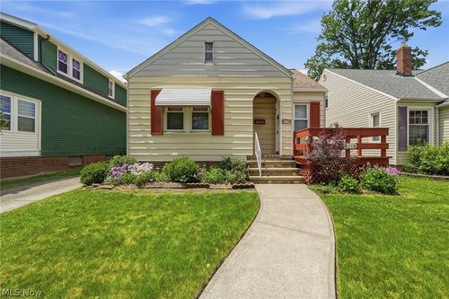 4116 W 161st St, Cleveland, OH, 44135-4352 | Card Image