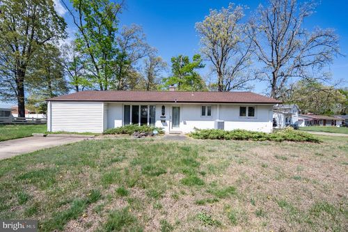 6820 Constance Dr, SPRINGFIELD, VA, 22150-2001 | Card Image