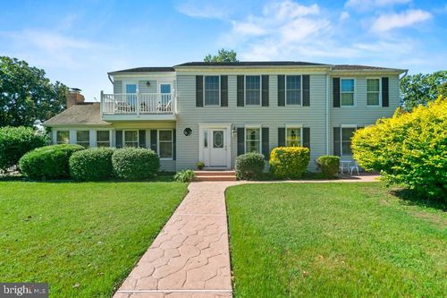 2053 Kurtz Ave, PASADENA, MD, 21122-3526 | Card Image