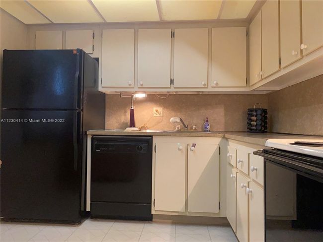 APT-515 - 6190 Woodlands Blvd, Condo with 2 bedrooms, 2 bathrooms and null parking in Tamarac FL | Image 5