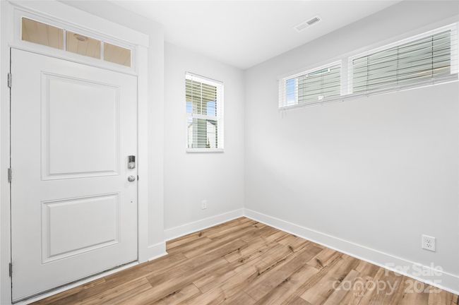 9646 Munsing Dr, Townhouse with 3 bedrooms, 3 bathrooms and null parking in Charlotte NC | Image 4