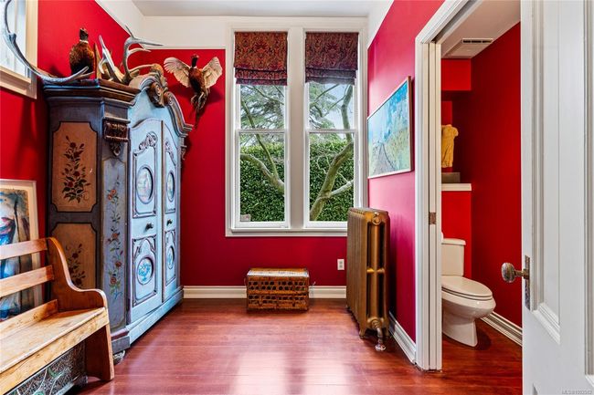 1023 St Charles St, House other with 3 bedrooms, 3 bathrooms and 6 parking in Victoria BC | Image 24