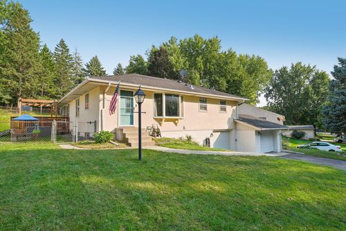 401 Grafton Ave N, Oakdale, MN, 55128-6922 | Card Image