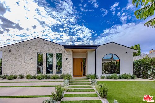 4703 Saloma Ave, Sherman Oaks, CA, 91403-2021 | Card Image