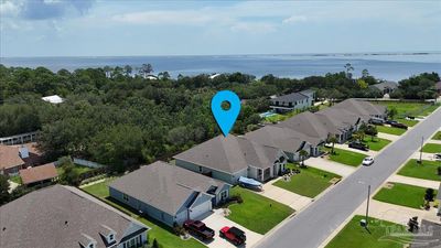 1452 Ballyhoo Dr, House other with 5 bedrooms, 3 bathrooms and 2 parking in Gulf Breeze FL | Image 3