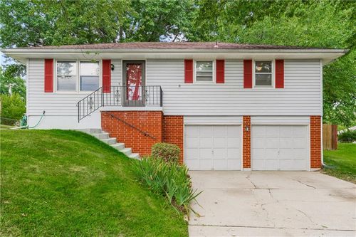 109 Ne 1st Street Ter, Blue Springs, MO, 64014-2815 | Card Image