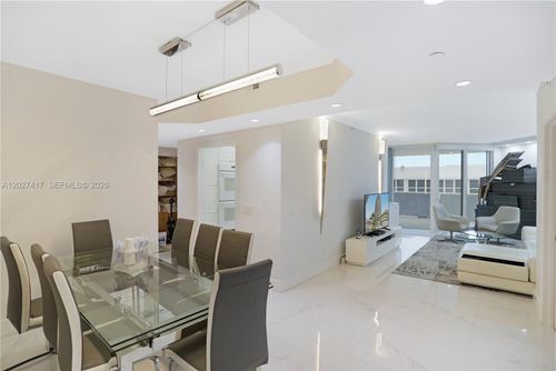 1804-4775 Collins Ave, Miami Beach, FL, 33140-3262 | Card Image