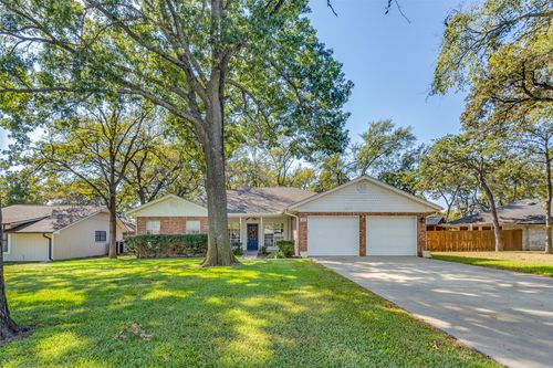 120 Modoc Trl, Gainesville, TX, 76240-9413 | Card Image