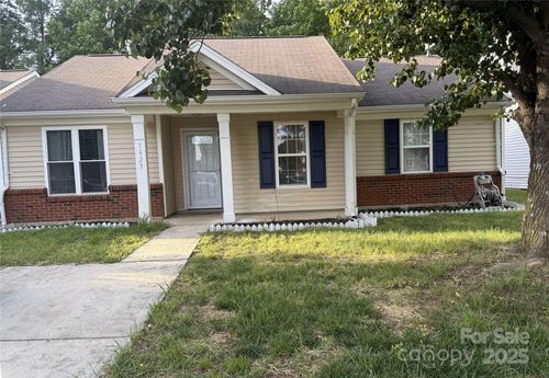 1623 Flagler Ln, Charlotte, NC, 28216-3084 | Card Image
