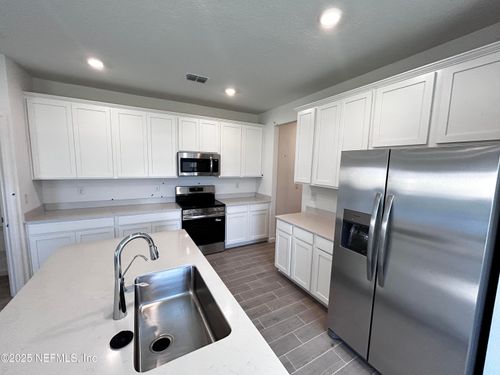 6226 Mare Ave, Jacksonville, FL, 32219-3541 | Card Image