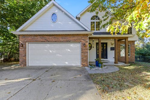 214 Krider Dr, Middlebury, IN, 46540-9018 | Card Image