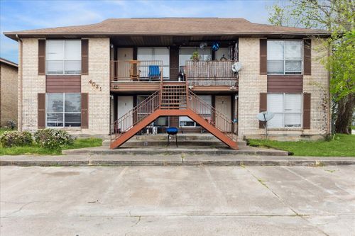 4021 Briar Hollow Dr, Dickinson, TX, 77539-7214 | Card Image
