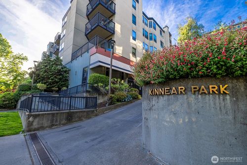 w403-500 W Roy St, Seattle, WA, 98119-3879 | Card Image