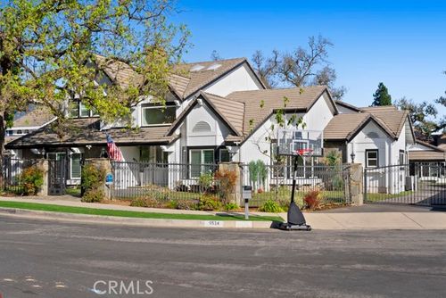 9514 Oakridge Pl, Chatsworth, CA, 91311-2678 | Card Image