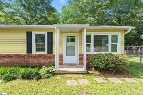 303 Boyd Ave, Simpsonville, SC, 29681-2210 | Card Image